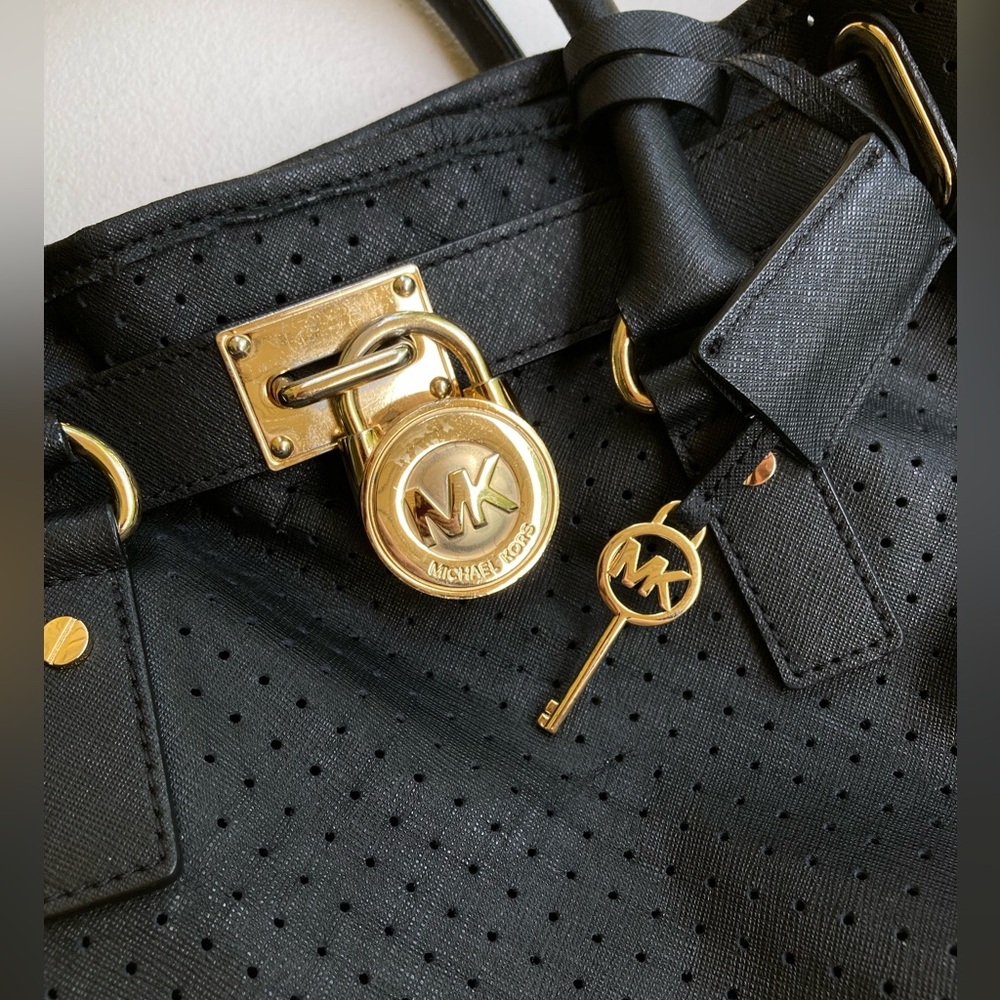 Michael Kors LARGE Black Leather Perforated Hamilton Tote Bag Gold Hardware - Picture 4 of 17